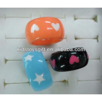 2013 Fashion coloful new style plastic rings with heart star